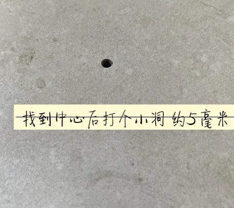 长汀瓷砖空鼓维修公司专业解答在瓷砖铺贴过程中，如果砂料搅拌不均匀，将会带来以下问题